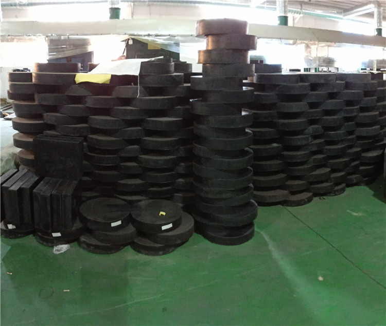 1616289775512442.jpg 603449186077438002.jpg