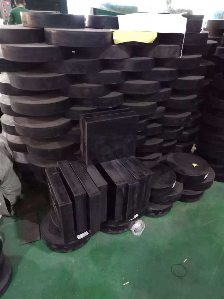 1618545585502194.jpg 858179083371123191.jpg